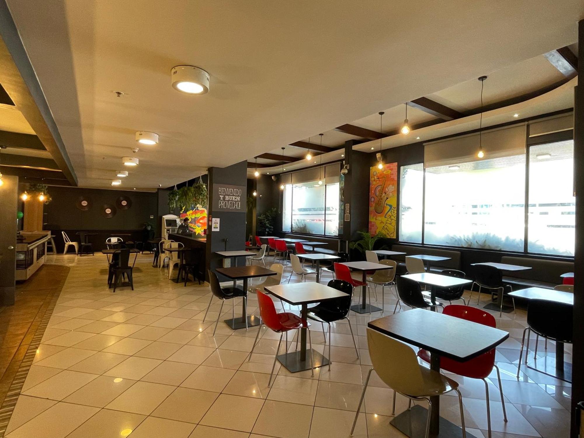 Ibis Estación Hotel 3*