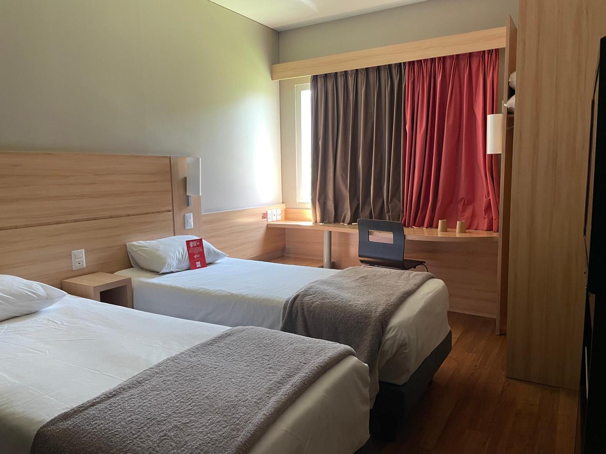 Ibis Estación 3*