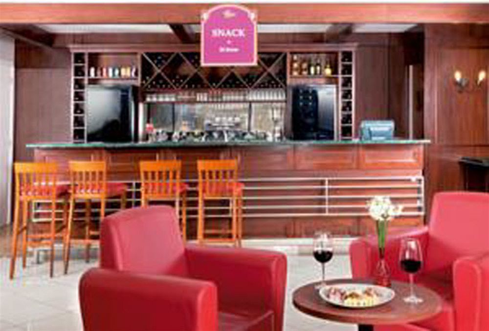 Ibis Estación 3*