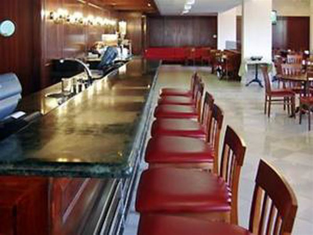 Hotel Ibis Estación 3*